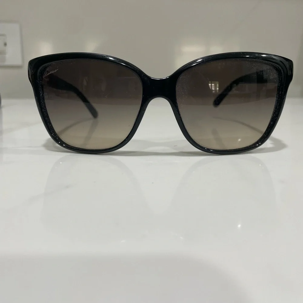Gucci Black Frame Sunglasses with Brown Gradient Lenses(GG 3645/S)